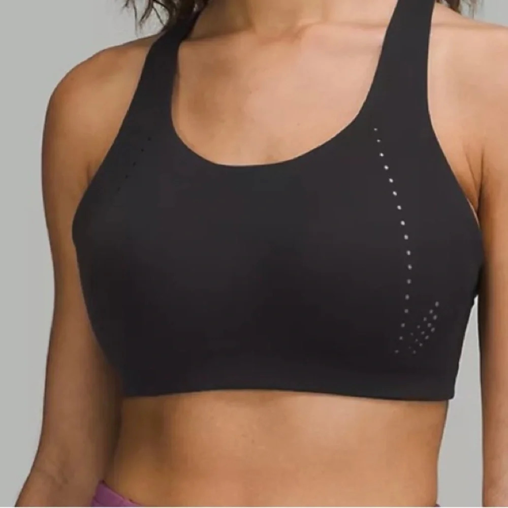 Lululemon - Picture 6 of 7